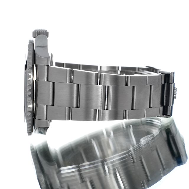 Rolex Submariner 124060 Image 2